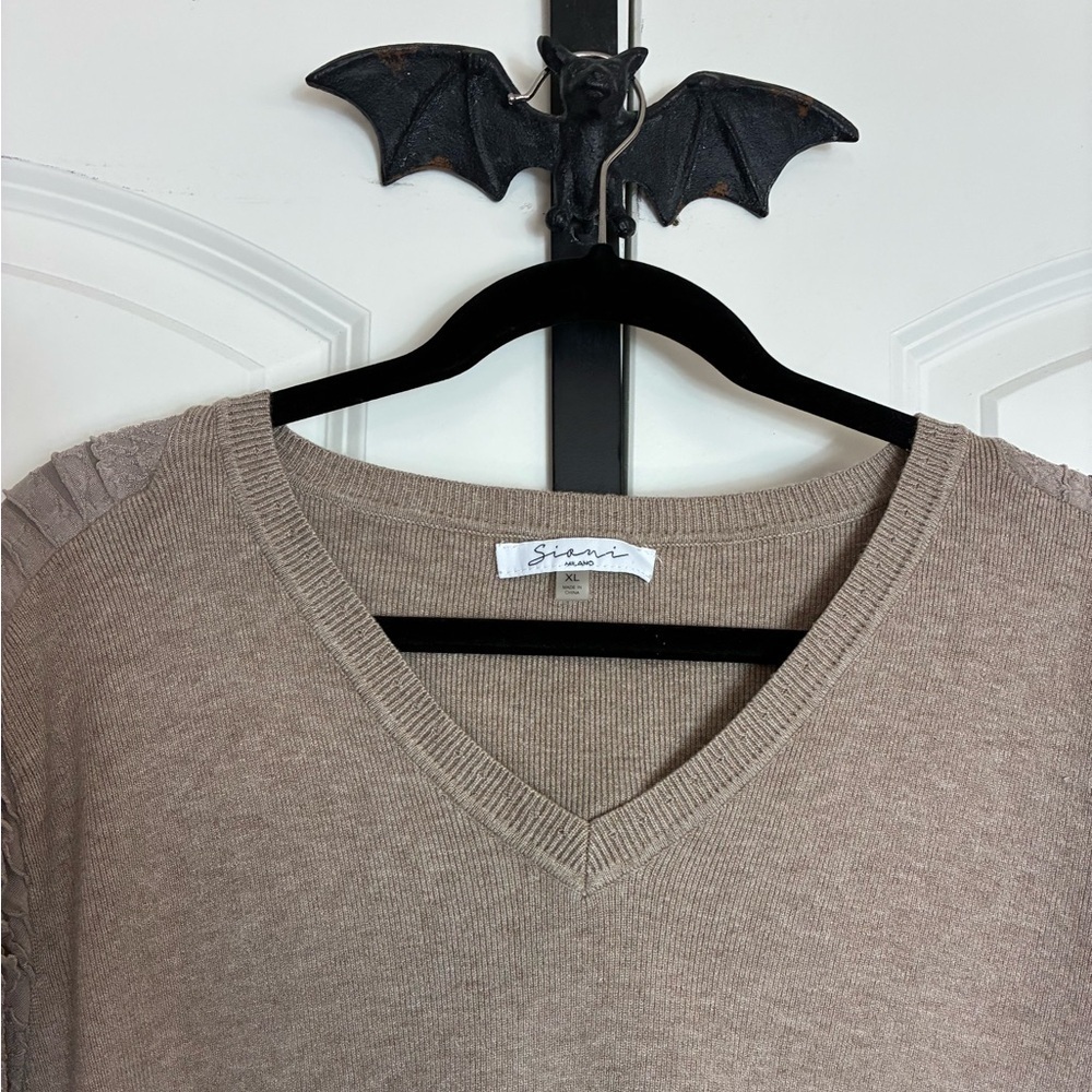 Cottagecore Tan Sweater with Textured Relaxed Sleeves V-Neck Soft Material XL - Picture 3 of 9